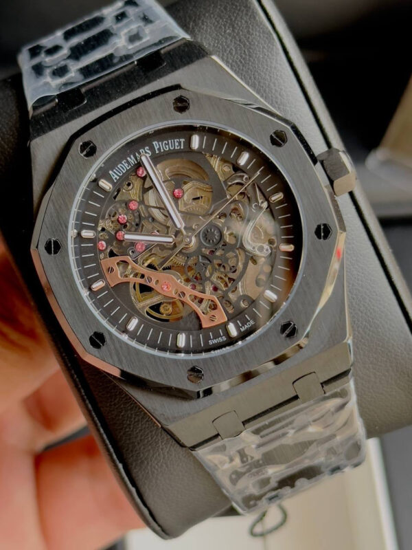 AUDEMARS PIGUET ROYAL OAK FOR MEN - Image 2