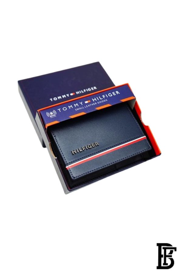 Tommy Hilfiger Krefeld Leather Passcase Wallet for Men