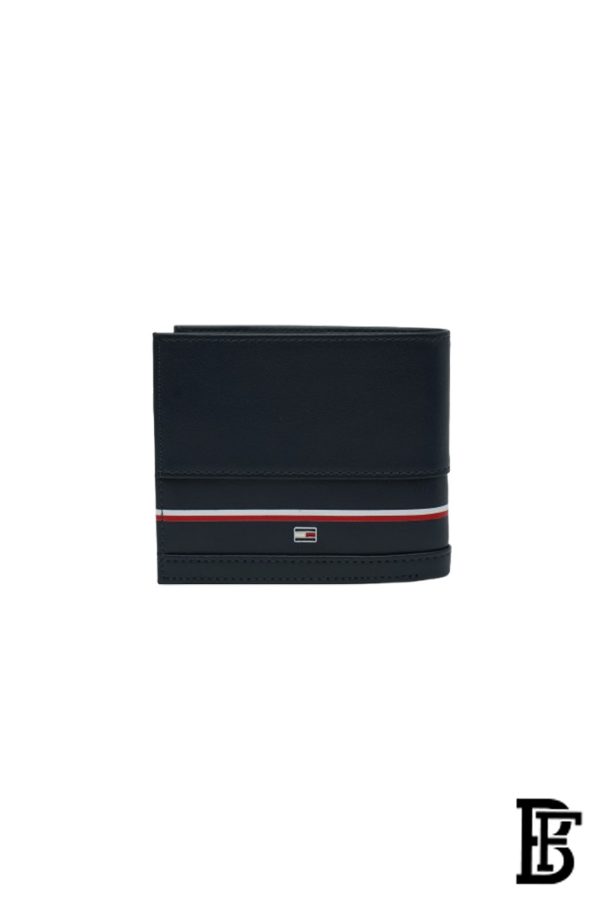 Tommy Hilfiger Wallet is a one to face solid style covered in light/BLUE leather - Image 3