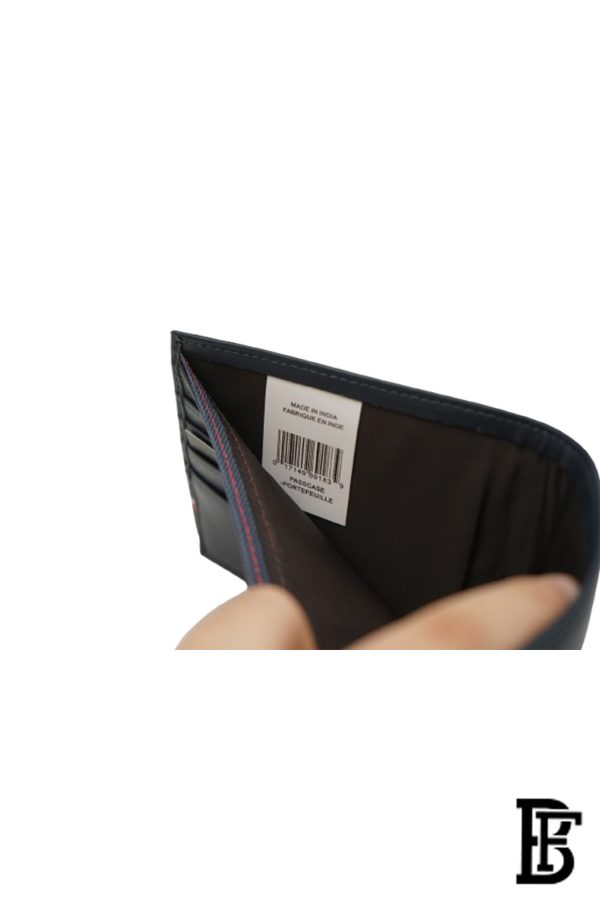 Tommy Hilfiger Wallet is a one to face solid style covered in light/BLUE leather - Image 8