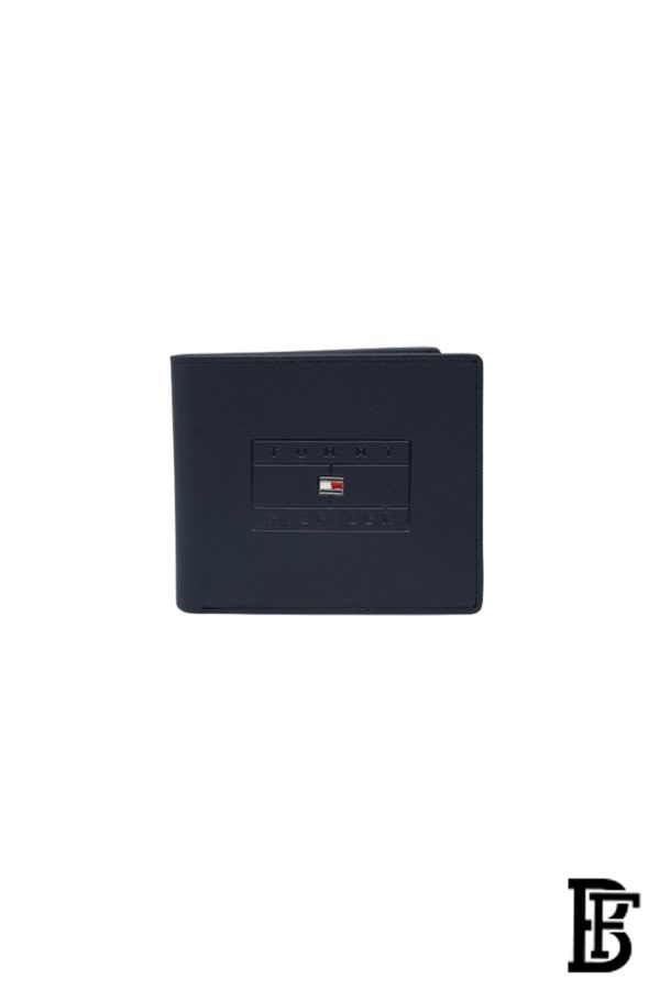 Tommy Hilfiger Wallet is a one to face solid style covered in light/BLUE-leather - Image 2