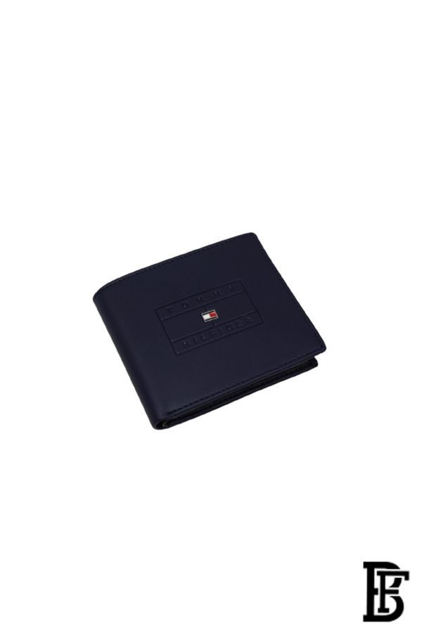 Tommy Hilfiger Wallet is a one to face solid style covered in light/BLUE-leather - Image 4