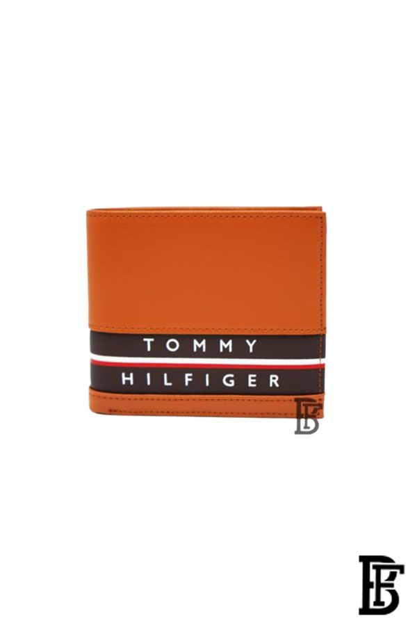 Tommy Hilfiger Wallet is a one to face solid style covered in light/BROWN leather - Image 2