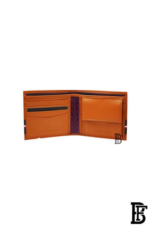 Tommy Hilfiger Wallet is a one to face solid style covered in light/BROWN leather - Image 4