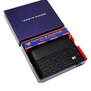 Tommy Hilfiger Wallet is a one to face solid style covered in light/black leather