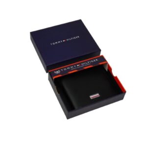 Tommy Hilfiger Wallet is a one to face solid style covered in light/black leather